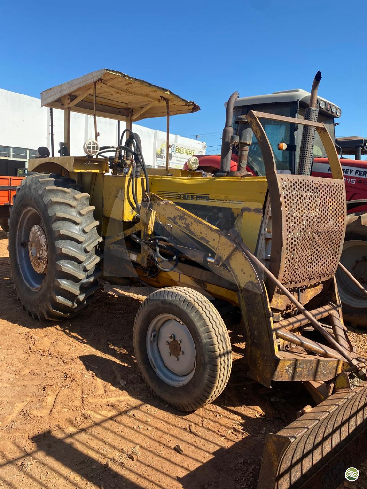 CBT 2105 de Tractormaq Peças e Serviços